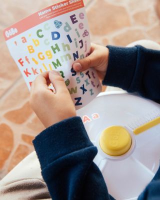 🎉 NOVINKA 🙌 Vyzdobte si Váš Snack Spinner nebo Lunchbox barevnými samolepkami GoBe Kids, které bez obav zvládnou mytí v...